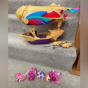 My Little Pony: The Movie Swashbuckler Pirate Airship with Ponies